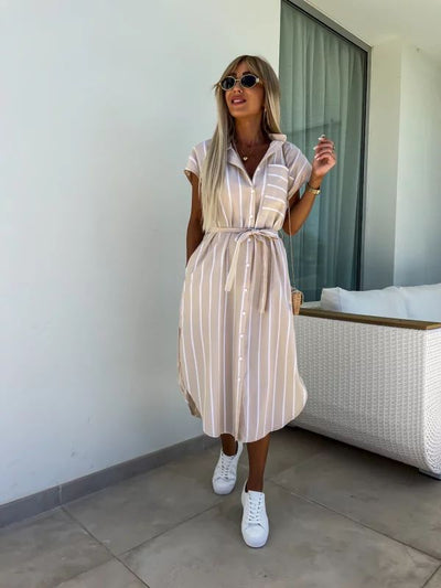 Fiona - Elegantes ärmelloses gestreiftes Kleid